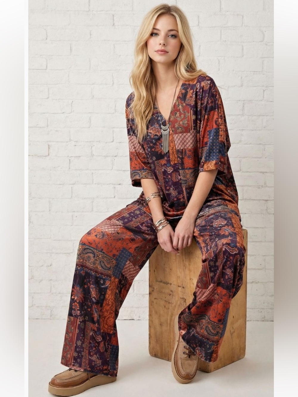 437 EASEL PATCHWORK PRINTED VELVET BOXY TOP
AND PANTS MATCHING SET / LOUNGE SET